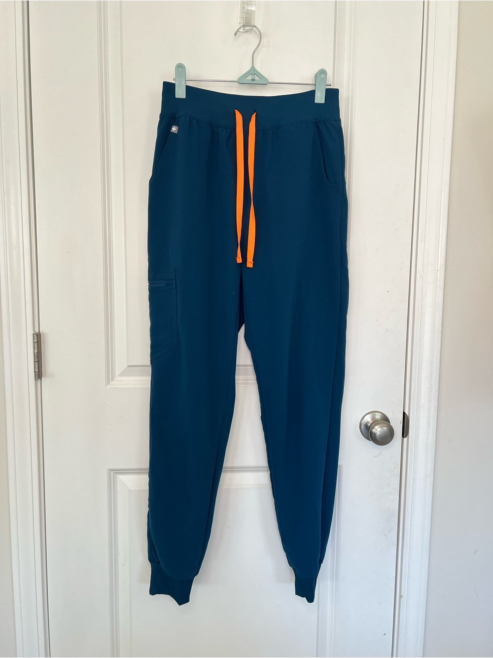 Figs Women’s DEEP REEF HW Zamora Jogger Scrub Pants Neon Orange Drawstring Sz S